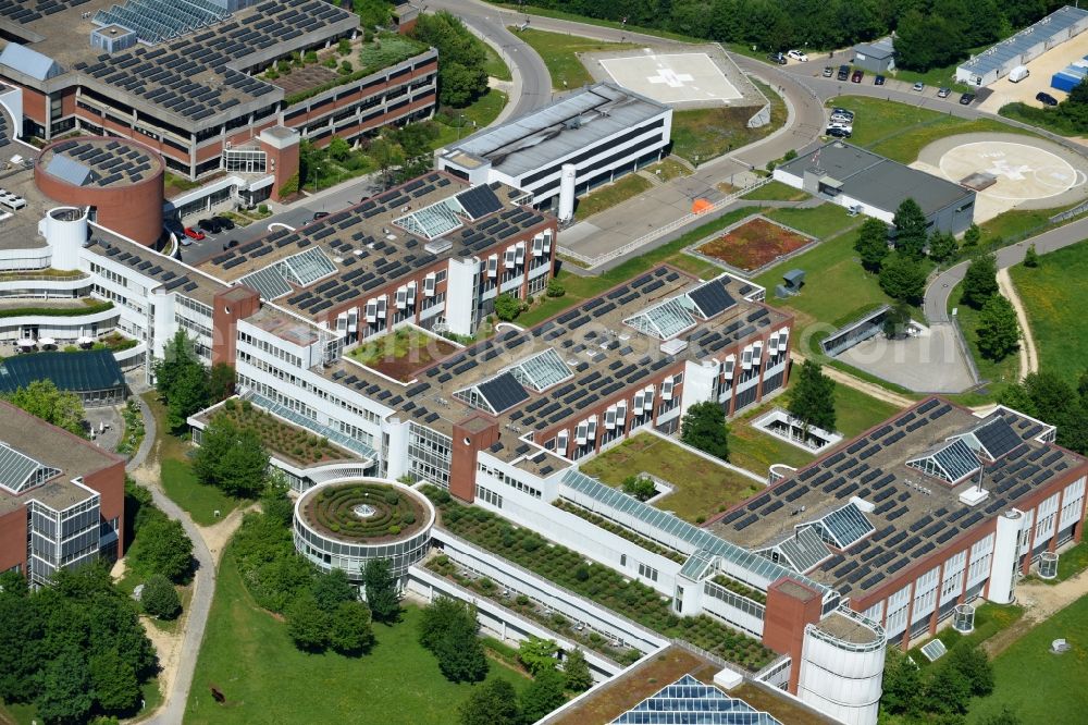 Regensburg from above - Hospital grounds of the Clinic Universitaetsklinikum Regensburg Abteilung fuer Unfallchirurgie on Franz-Josef-Strauss-Allee in the district Grass in Regensburg in the state Bavaria, Germany