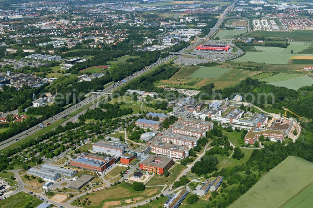 Aerial image Regensburg - Hospital grounds of the Clinic Universitaetsklinikum Regensburg on Franz-Josef-Strauss-Allee in Regensburg in the state Bavaria, Germany