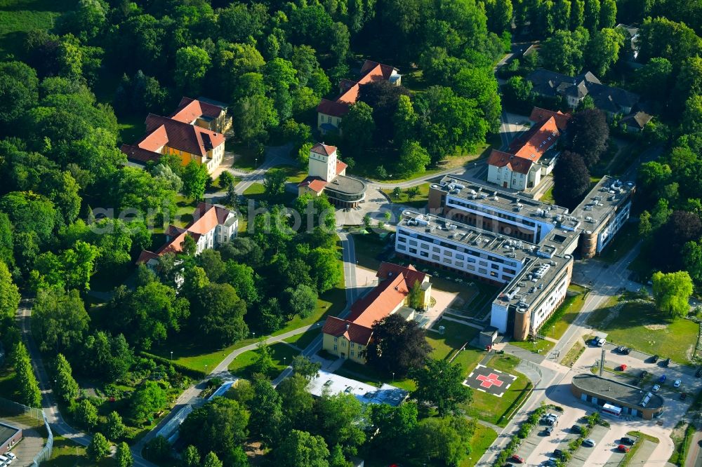 Aerial photograph Rostock - Hospital grounds of the Clinic Universitaetsmedizin Rostock Zentrum fuer Nervenheilkande Klinik fuer Neurologie and Poliklinik in the district Gehlsdorf in Rostock in the state Mecklenburg - Western Pomerania, Germany