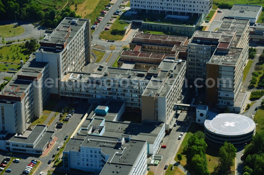 Pilsen from the bird's eye view: Hospital grounds of the Clinic University Hospital Pilsen-LochotA?n on Alej Svobody in Pilsen in Boehmen, Czech Republic