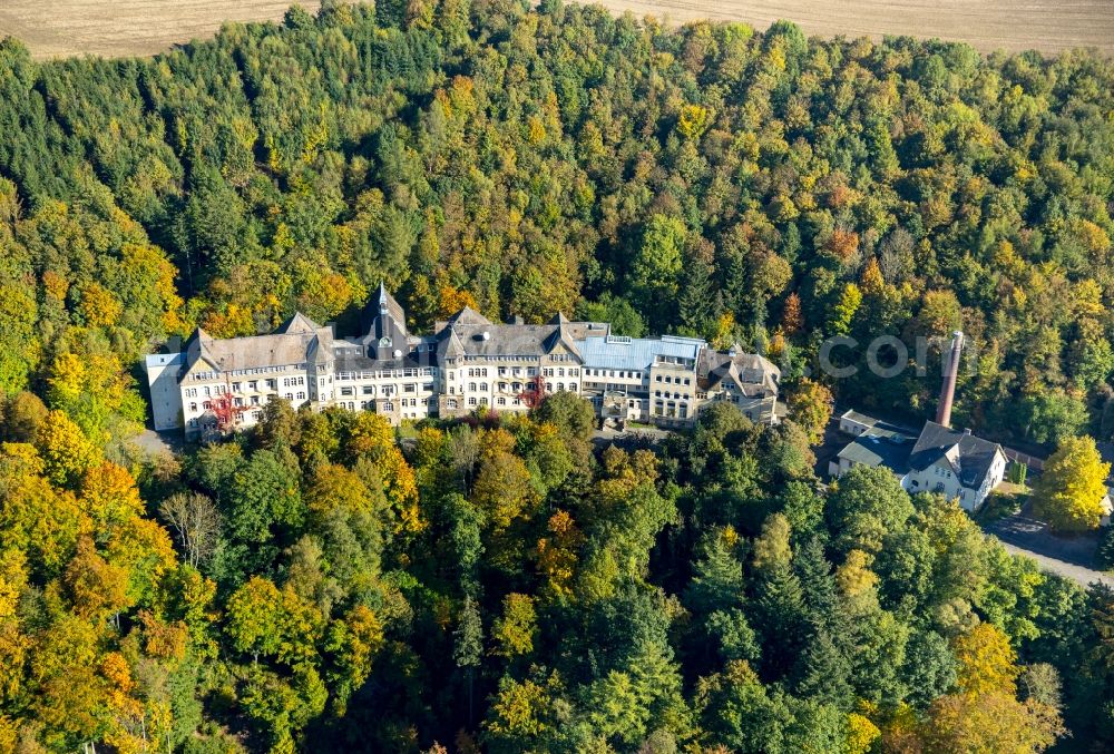 Aerial photograph Meschede - Hospital grounds of the Veramed clinic, former miners' guild hospital in Meschede in the state North Rhine-Westphalia