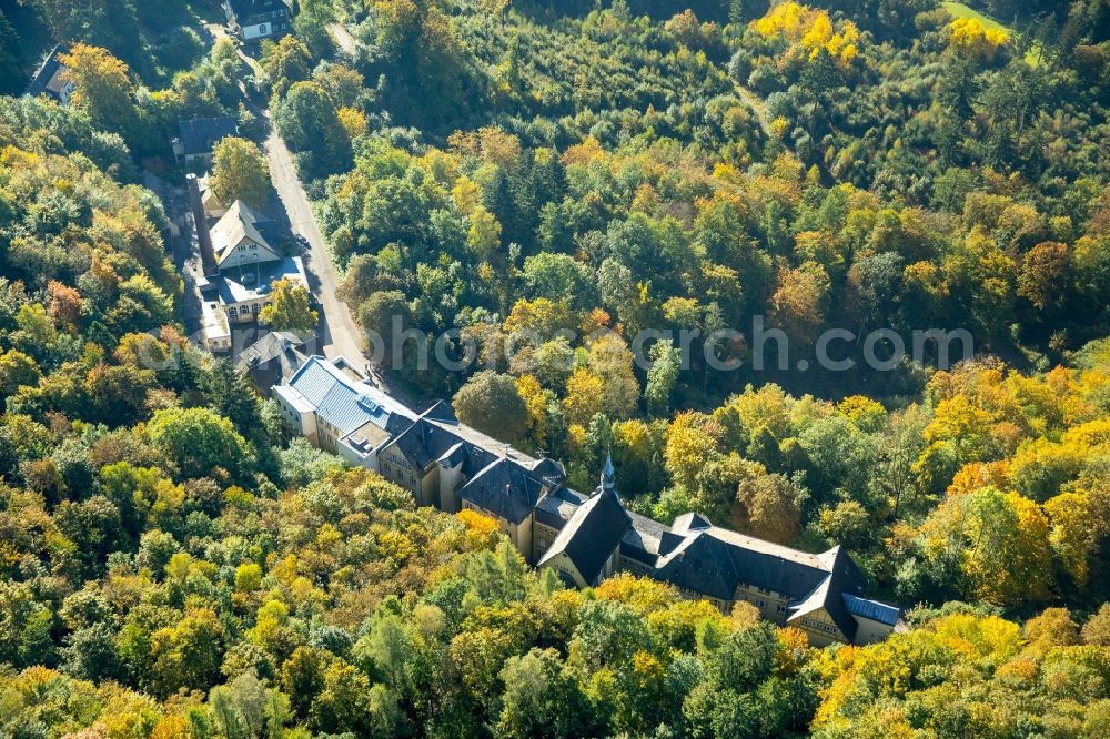 Aerial photograph Meschede - Hospital grounds of the Veramed clinic, former miners' guild hospital in Meschede in the state North Rhine-Westphalia