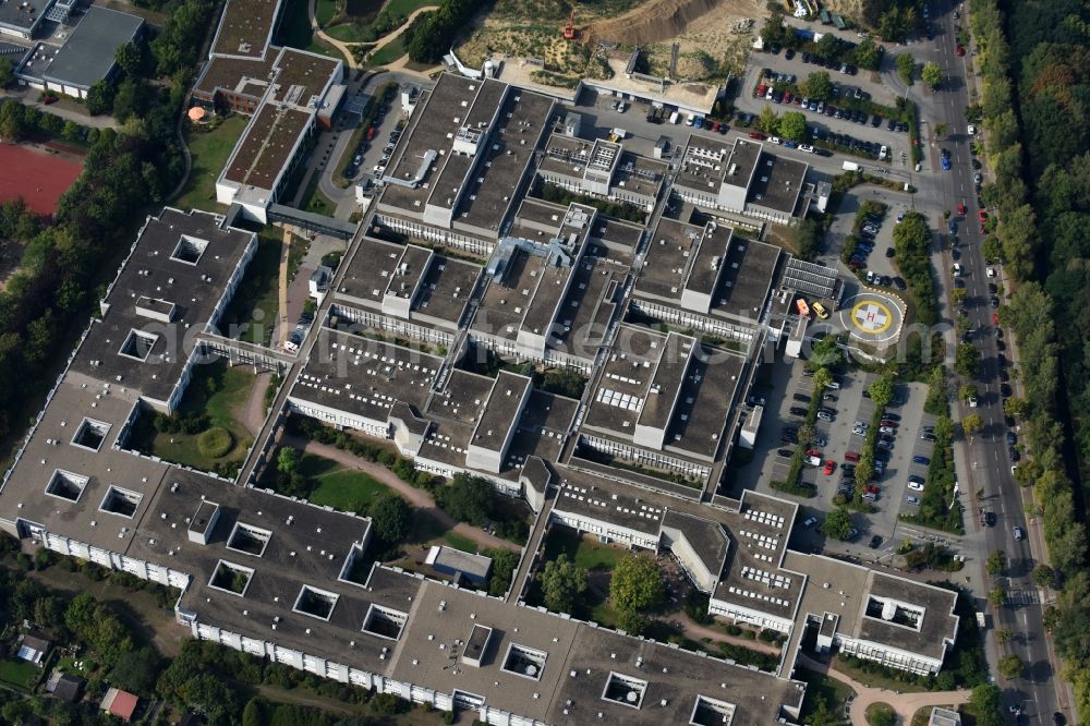 Berlin from the bird's eye view: Hospital grounds of the ClinicVivantes Humboldt-Klinikum Am Nordgraben in Berlin