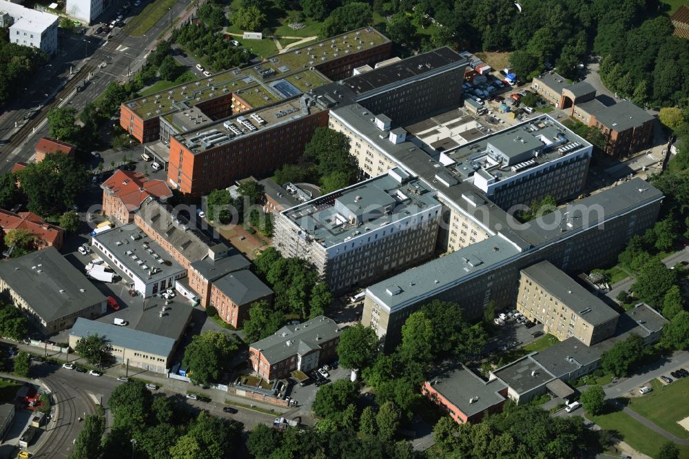 Aerial photograph Berlin - Hospital grounds of the Vivantes Clinic Landsberger Allee im Friedrichshain in Berlin