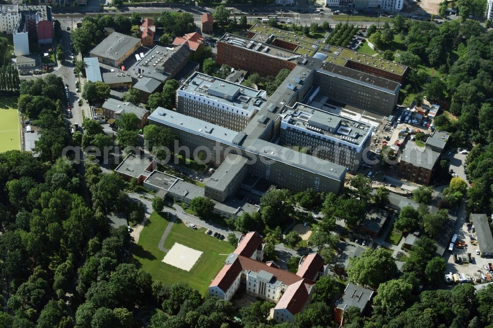 Berlin from the bird's eye view: Hospital grounds of the Vivantes Clinic Landsberger Allee im Friedrichshain in Berlin