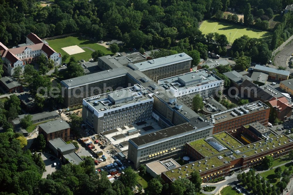 Aerial photograph Berlin - Hospital grounds of the Vivantes Clinic Landsberger Allee im Friedrichshain in Berlin