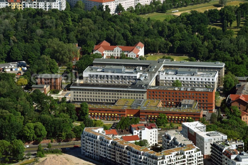 Berlin from above - Hospital grounds of the Vivantes Clinic Landsberger Allee im Friedrichshain in Berlin