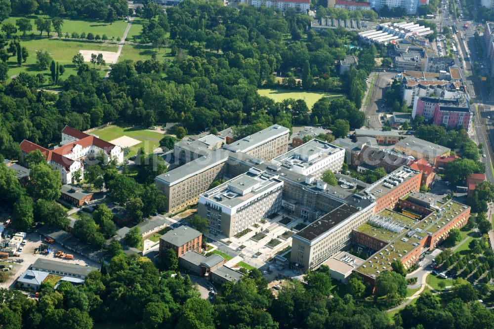 Berlin from the bird's eye view: Hospital grounds of the Vivantes Clinic Landsberger Allee im Friedrichshain in Berlin