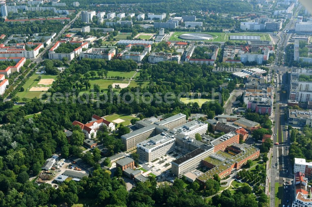 Aerial image Berlin - Hospital grounds of the Vivantes Clinic Landsberger Allee im Friedrichshain in Berlin