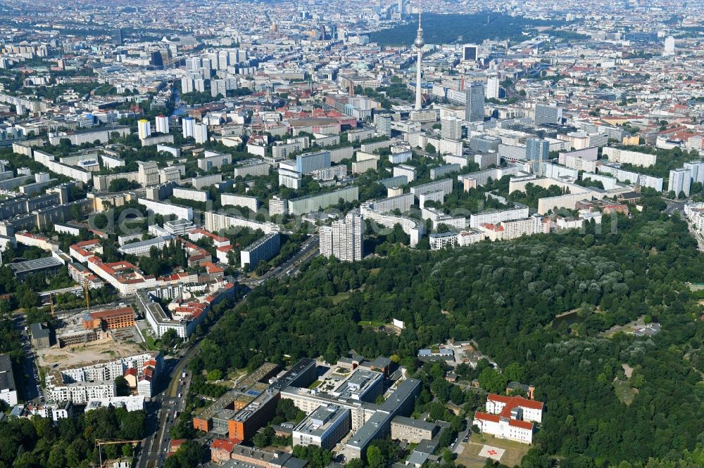 Berlin from above - Hospital grounds of the Vivantes Clinic Landsberger Allee im Friedrichshain in Berlin