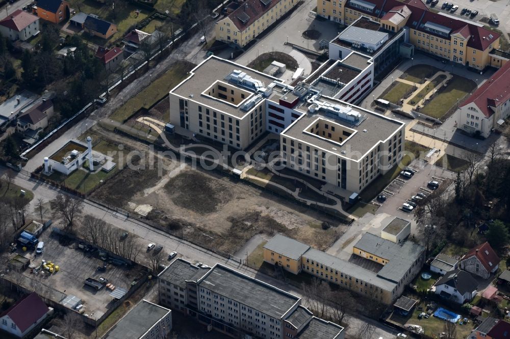 Aerial image Berlin - Hospital grounds of the Clinic Vivantes Klinikum Kaulsdorf in the district Kaulsdorf in Berlin, Germany