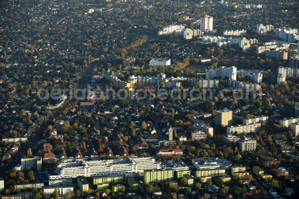 Aerial image Berlin - Hospital grounds of the ClinicVivantes Klinikum Neukoelln an der Rudower Strasse in Berlin