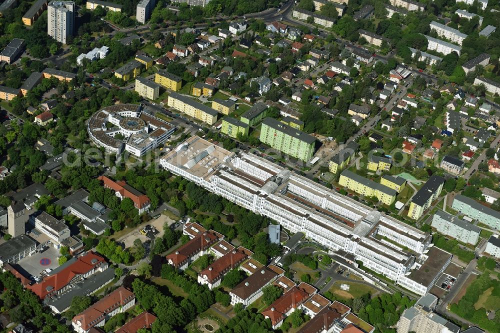 Berlin from above - Hospital grounds of the Clinic Vivantes Klinikum Neukoelln on Rudower Strasse in the district Neukoelln in Berlin, Germany