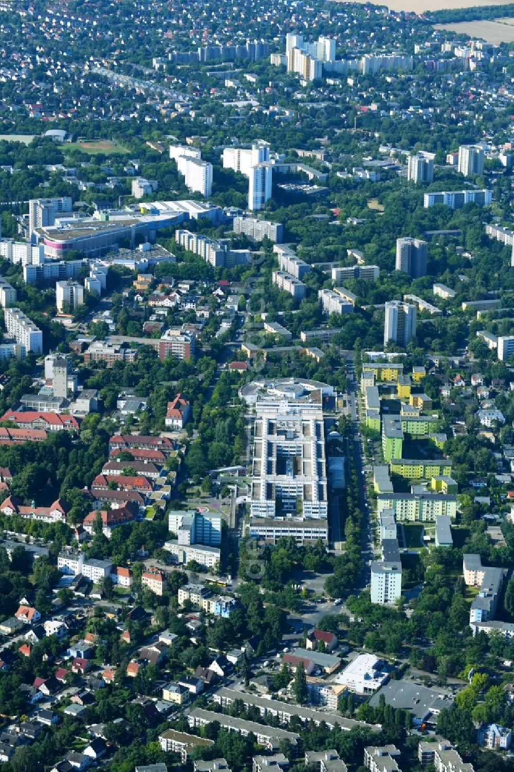 Aerial photograph Berlin - Hospital grounds of the Clinic Vivantes Klinikum Neukoelln on Rudower Strasse in the district Neukoelln in Berlin, Germany