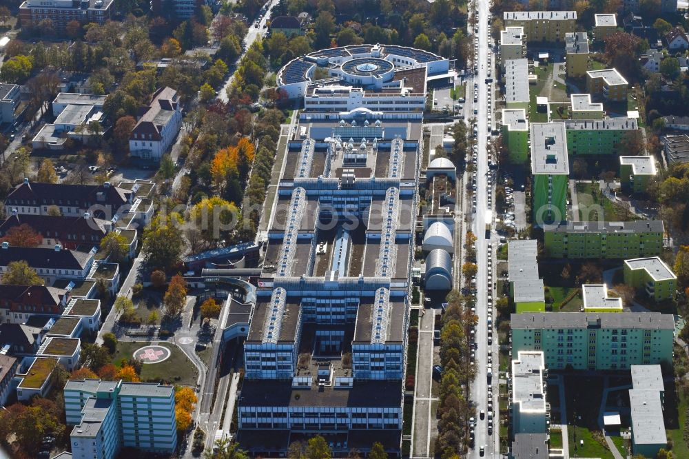 Berlin from above - Hospital grounds of the Clinic Vivantes Klinikum Neukoelln on Rudower Strasse in the district Neukoelln in Berlin, Germany