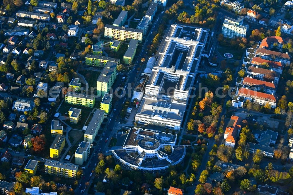 Aerial photograph Berlin - Hospital grounds of the Clinic Vivantes Klinikum Neukoelln on Rudower Strasse in the district Neukoelln in Berlin, Germany