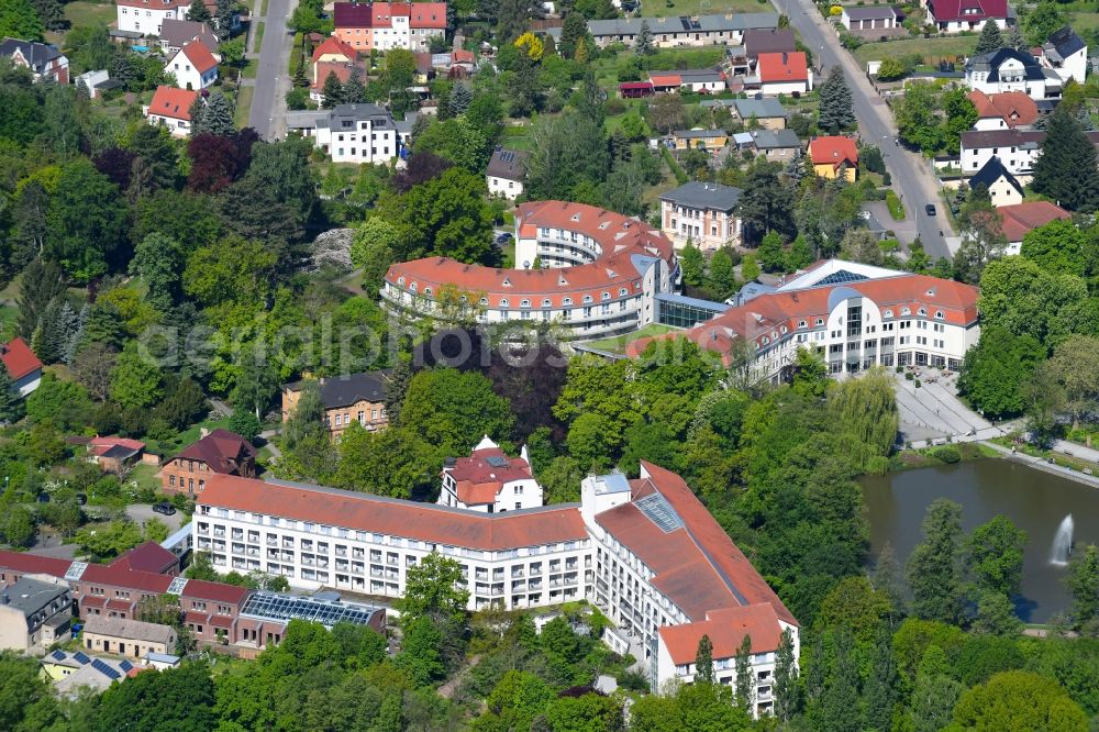 Aerial image Bad Schmiedeberg - Hospital grounds of the rehabilitation center Eisenmoorbad Bad Schmiedeberg on Kurpromenade in Bad Schmiedeberg in the state Saxony-Anhalt, Germany