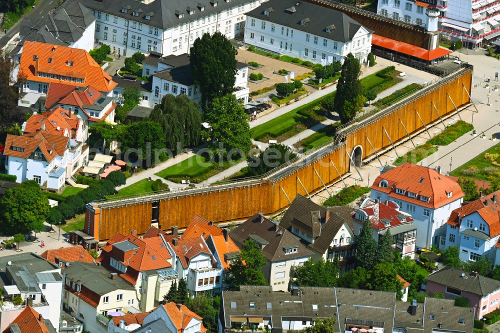 Aerial image Bad Salzuflen - Hospital grounds of the rehabilitation center Salinenklinik Bad Salzuflen on Salinenstrasse in the district Werl in Bad Salzuflen in the state North Rhine-Westphalia, Germany