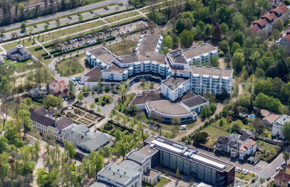 Aerial photograph Schönebeck (Elbe) - Hospital grounds of the rehabilitation center in Schoenebeck (Elbe) in the state Saxony-Anhalt, Germany