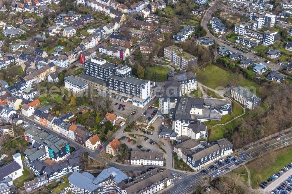 Essen from the bird's eye view: Hospital grounds of the Clinic Sankt Josef Essen-Werden in Werden at Ruhrgebiet in the state North Rhine-Westphalia, Germany