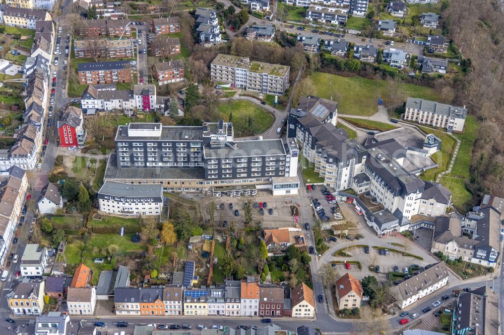 Aerial photograph Essen - Hospital grounds of the Clinic Sankt Josef Essen-Werden in Werden at Ruhrgebiet in the state North Rhine-Westphalia, Germany