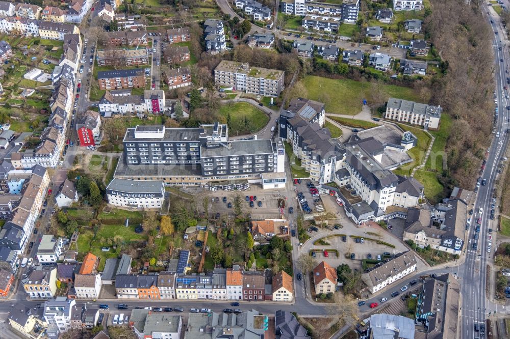 Werden from the bird's eye view: Hospital grounds of the Clinic Sankt Josef Essen-Werden in Werden at Ruhrgebiet in the state North Rhine-Westphalia, Germany