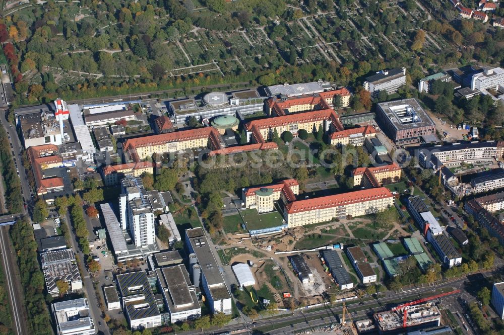 Aerial image Freiburg im Breisgau - Hospital grounds of the Clinic of Universtitaetsklinik in Freiburg im Breisgau in the state Baden-Wurttemberg, that belongs to the Albert-Ludwigs University Freiburg