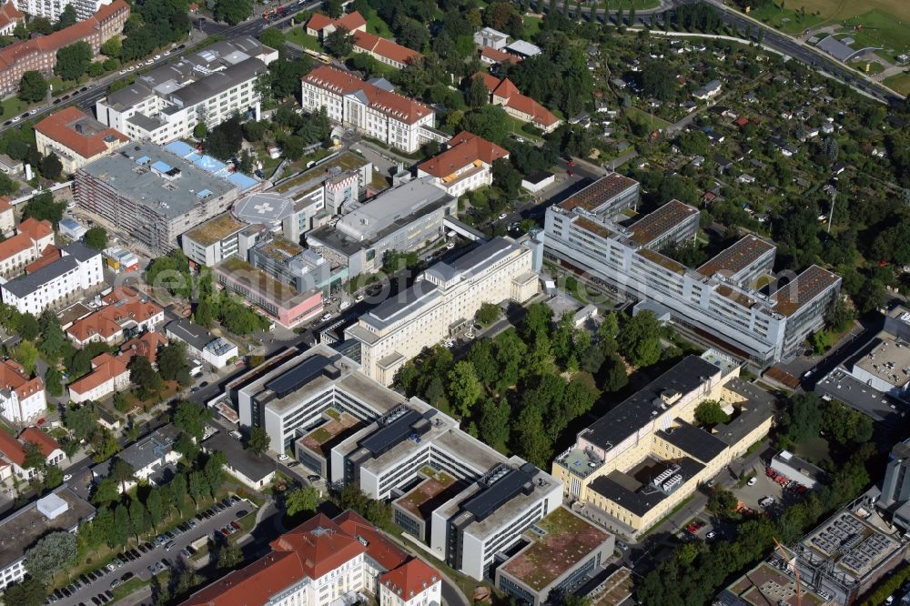 Dresden from the bird's eye view: Hospital grounds of the Universitaetsklinikum Carl Gustav Carus Dresden in Dresden in the state Saxony