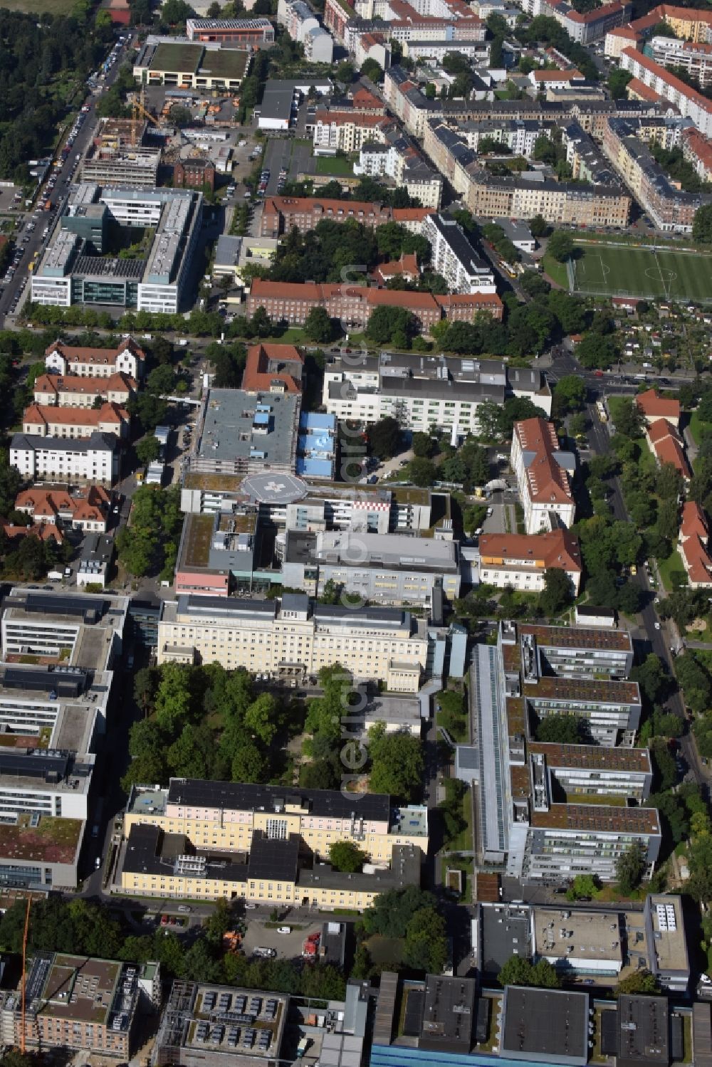 Dresden from the bird's eye view: Hospital grounds of the Universitaetsklinikum Carl Gustav Carus Dresden in Dresden in the state Saxony