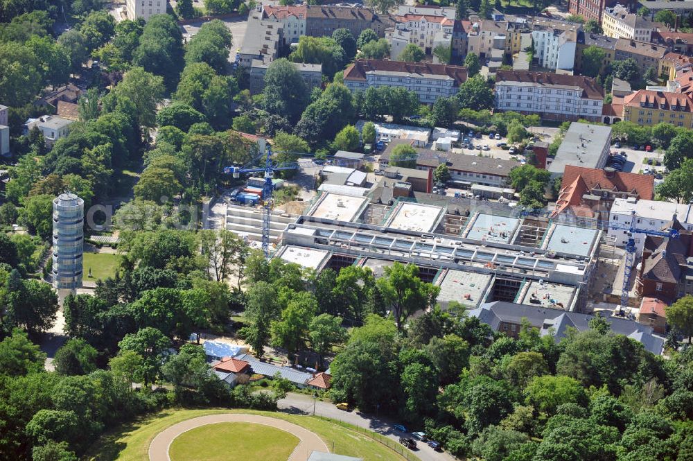 Aerial image Brandenburg - Blick auf die Baustelle zum Erweiterungsbau des Krankenhaus Brandenburg an der Havel. Hier entstehen u.a. durch die Firma BATEG Ingenieurbau ein neues Bettenhaus auf der Grundlage des Entwurfes des Architekturbüros Heinle, Wischer und Partner, Berlin. View at the construction site for the new building of the hospital Brandenburg. The new hospital was built by the engeneering firm BATEG on the basis of the design by the architects Heinle, Wischer and Partner, Berlin.