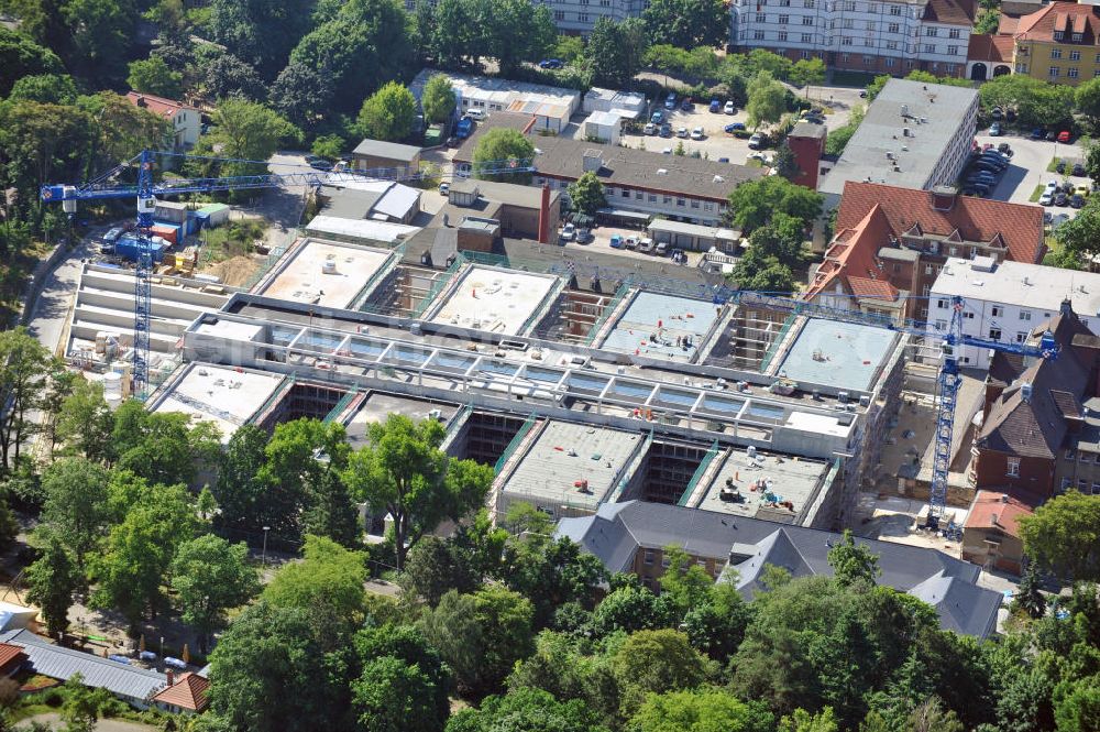 Aerial photograph Brandenburg - Blick auf die Baustelle zum Erweiterungsbau des Krankenhaus Brandenburg an der Havel. Hier entstehen u.a. durch die Firma BATEG Ingenieurbau ein neues Bettenhaus auf der Grundlage des Entwurfes des Architekturbüros Heinle, Wischer und Partner, Berlin. View at the construction site for the new building of the hospital Brandenburg. The new hospital was built by the engeneering firm BATEG on the basis of the design by the architects Heinle, Wischer and Partner, Berlin.