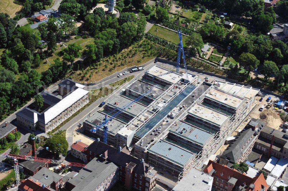 Brandenburg from above - Blick auf die Baustelle zum Erweiterungsbau des Krankenhaus Brandenburg an der Havel. Hier entstehen u.a. durch die Firma BATEG Ingenieurbau ein neues Bettenhaus auf der Grundlage des Entwurfes des Architekturbüros Heinle, Wischer und Partner, Berlin. View at the construction site for the new building of the hospital Brandenburg. The new hospital was built by the engeneering firm BATEG on the basis of the design by the architects Heinle, Wischer and Partner, Berlin.