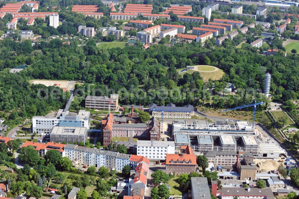 Brandenburg from above - Blick auf die Baustelle zum Erweiterungsbau des Krankenhaus Brandenburg an der Havel. Hier entstehen u.a. durch die Firma BATEG Ingenieurbau ein neues Bettenhaus auf der Grundlage des Entwurfes des Architekturbüros Heinle, Wischer und Partner, Berlin. View at the construction site for the new building of the hospital Brandenburg. The new hospital was built by the engeneering firm BATEG on the basis of the design by the architects Heinle, Wischer and Partner, Berlin.