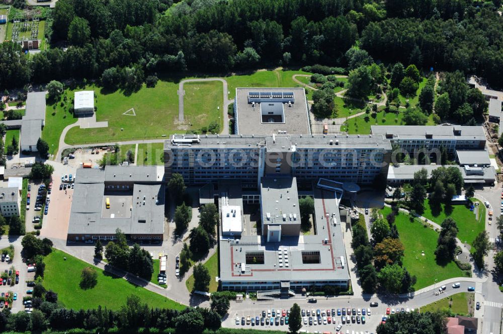 Rostock OT Biestow from the bird's eye view: Rostock 27/07/2011 View of the Academic Teaching Hospital of the University of Rostock on the south ring. The South City Hospital Rostock includes internal medicine, obstetrics and gynecology, University Women's Clinic, General Surgery and a psychosocial center