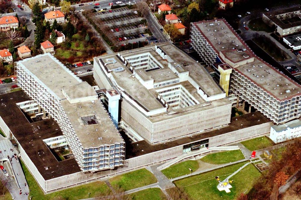 Berlin - Steglitz from the bird's eye view: 26.03.1995 Klinikum Steglitz