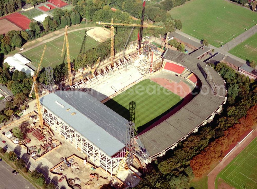 Köln from above - Umbau des 1923 erbauten Müngersdorfer Stadion. Das neue Stadion wird 2003 fertiggestellt und bietet knapp 51.000 Zuschauer Platz. Architekt: Marg, Gerkan u. Partner, RheinEnergieStadion, Aachener Straße, 50933 Köln, Telefon: 02 21/4 98 36