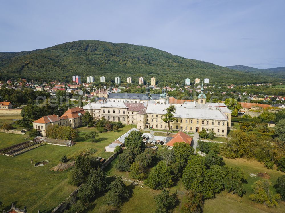 Aerial photograph Osek - Ossegg - Building complex of the monastery Abbatia BMV de Osseco and former Cistercian abbey on Rooseveltova Street in Osek - Ossegg in Ustecky kraj - Aussiger Region, Czech Republic