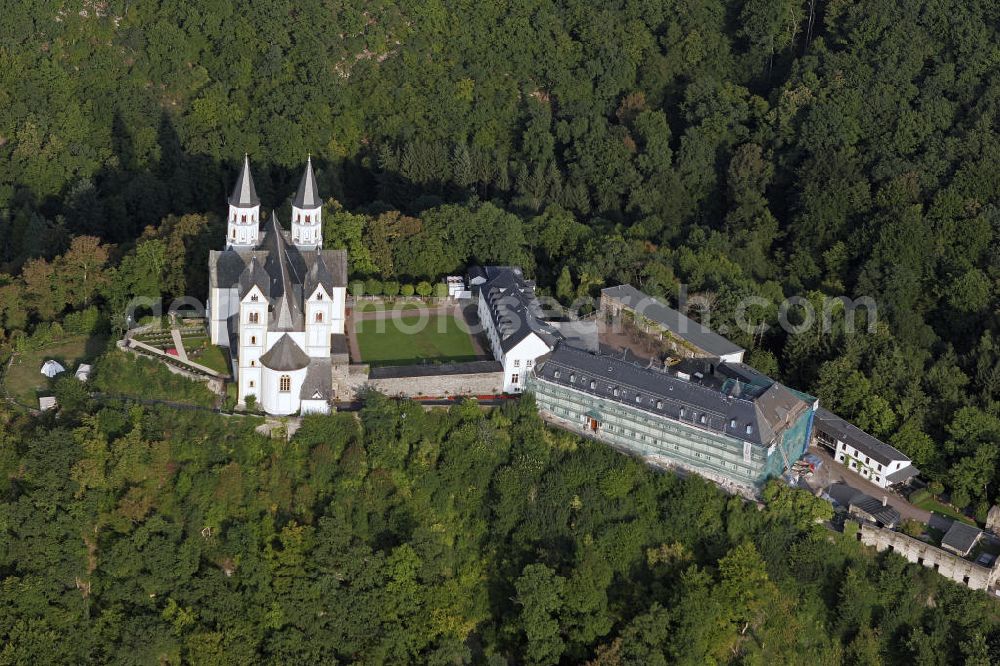 Weinahr from the bird's eye view: Blick auf das Kloster Arnstein an der Lahn. Die ehemalige Abtei ist heute Kloster und Jugendbegegnungsstätte der Arnsteiner Patres. View of the monastery Arnstein.