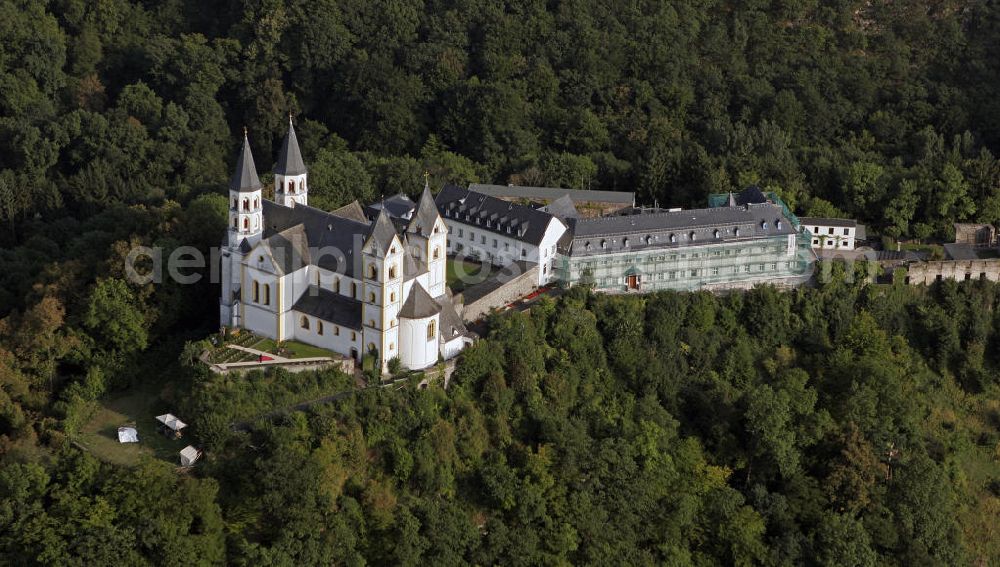 Weinahr from above - Blick auf das Kloster Arnstein an der Lahn. Die ehemalige Abtei ist heute Kloster und Jugendbegegnungsstätte der Arnsteiner Patres. View of the monastery Arnstein.