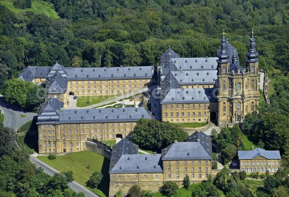 Bad Staffelstein from the bird's eye view: Blick auf das Kloster Banz,einem ehemaligen Benediktinerkloster. Seit 1978 ist das Kloster im Besitz der CSU-nahen Hanns-Seidel-Stiftung und dient als Tagungsstätte. Die gegründete Benediktiner-Abtei war bis zur Säkularisation 1803 das älteste Kloster am Obermain. View of the Banz Abbey, a former Benedictine monastery. Since 1978, the monastery owned by the CSU-affiliated Hanns-Seidel Foundation and serves as a meeting place. The Benedictine abbey was founded in 1073 and until the secularisation in 1803 the oldest monastery in the Upper Main.