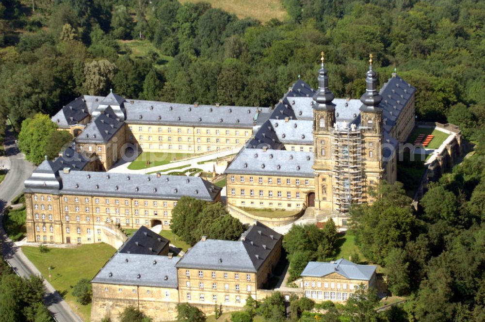 Aerial photograph Bad Staffelstein - Kloster Banz ist ein ehemaliges Benediktinerkloster, das seit 1978 zum Gebiet der Stadt Bad Staffelstein nördlich von Bamberg gehört. Seit 1978 ist das einstige Kloster im Besitz der CSU-nahen Hanns-Seidel-Stiftung und dient als Tagungsstätte. Adresse: Hanns-Seidel-Stiftung e.V., Lazarettstraße 33, 80636 München Tel.: 089/1258-0