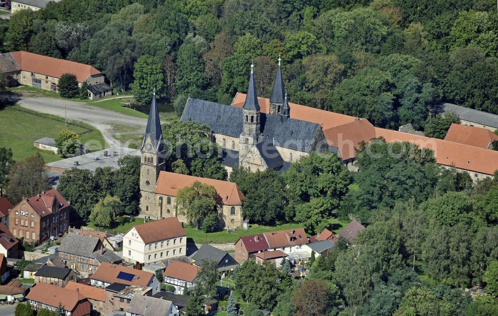 Aerial photograph Hamersleben - Das Kloster Hamersleben, ein ehemaliges Augustiner-Chorherrenstift im Bistum Halberstadt, gehört heute zum Bistum Magdeburg und liegt in Sachsen-Anhalt an der Straße der Romanik. The monastery Hamersleben, a former Augustinian monastery in the diocese of Halberstadt. It located on the Romanesque Road.