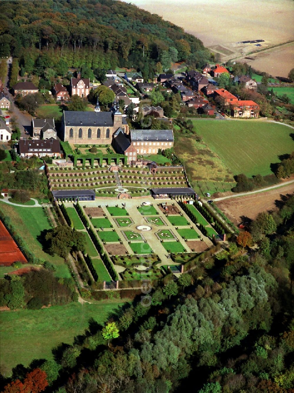 Aerial photograph Kamp-Lintfort - Kamp Monastery in Kamp-Lintfort in North Rhine-Westphalia is the first Cistercian monastery German-speaking region