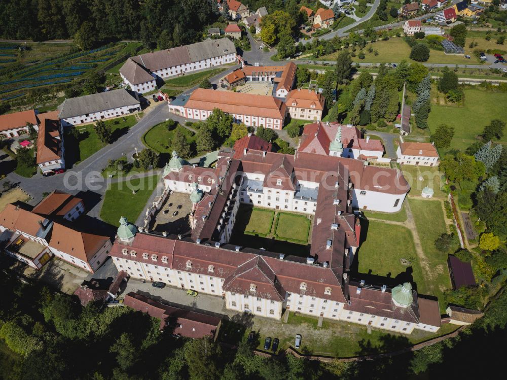 Aerial photograph Panschwitz-Kuckau - Complex of buildings of the monastery St. Marienstern on street Cisinskistrasse in Panschwitz-Kuckau in the state Saxony, Germany