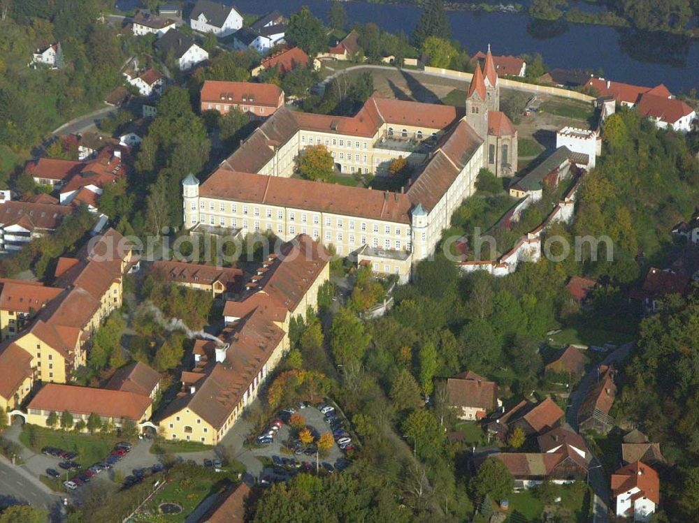 Reichenbach from above - Das Kloster Reichenbach ist ein Kloster der Barmherzigen Brüder in Reichenbach am Regen/Reichenbach in Bayern. Eustachius-Kugler-Str. 2, D-93189 Reichenbach, Telefon: 09 46 4 / 10 - 0 Telefax: 09 46 4 / 10 - 11 7, E-Mail: verwaltung@barmherzige-reichenbach.de