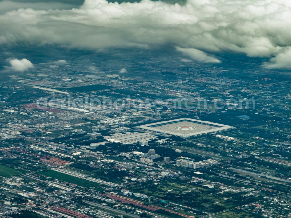 Aerial photograph Tambon Khlong Sam - Complex of buildings of the monastery Wat Phra Dhammakaya on street Tanon Tee Maimi Shue in Tambon Khlong Sam in Chang Wat Pathum Thani, Thailand