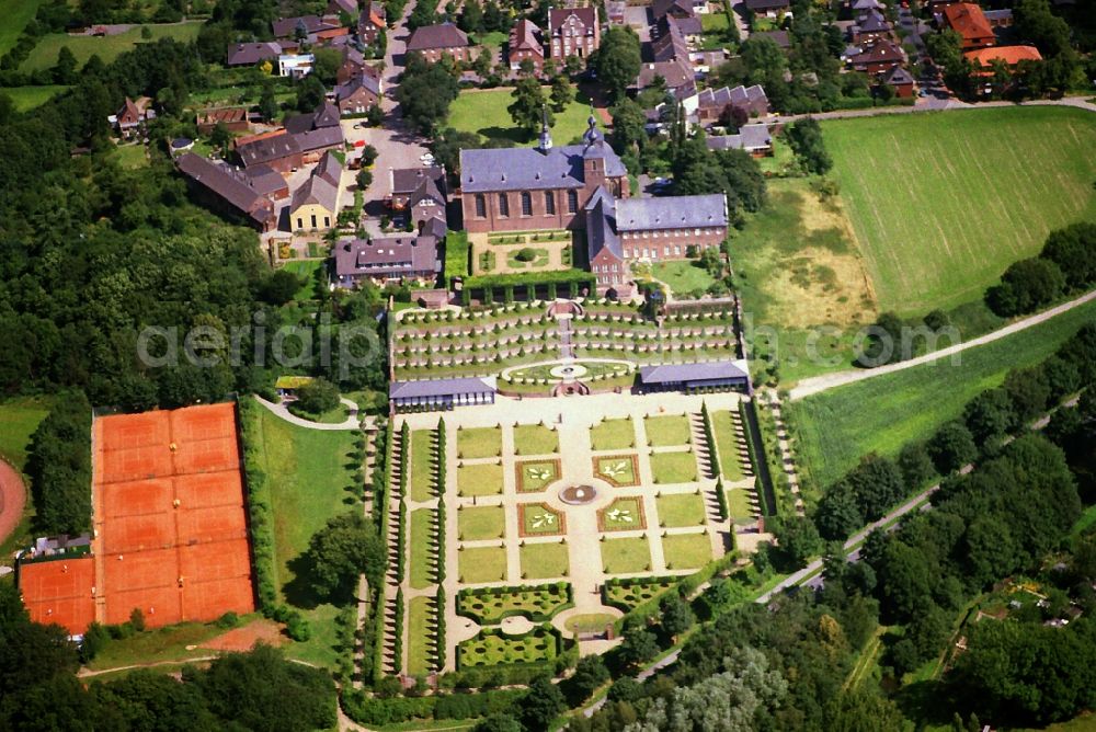 Aerial photograph Kamp-Lintfort - Monastery grounds and terrace garden of the monastery garden of the Cistercian monastery in Kamp-Lintfort in the state of North Rhine-Westphalia