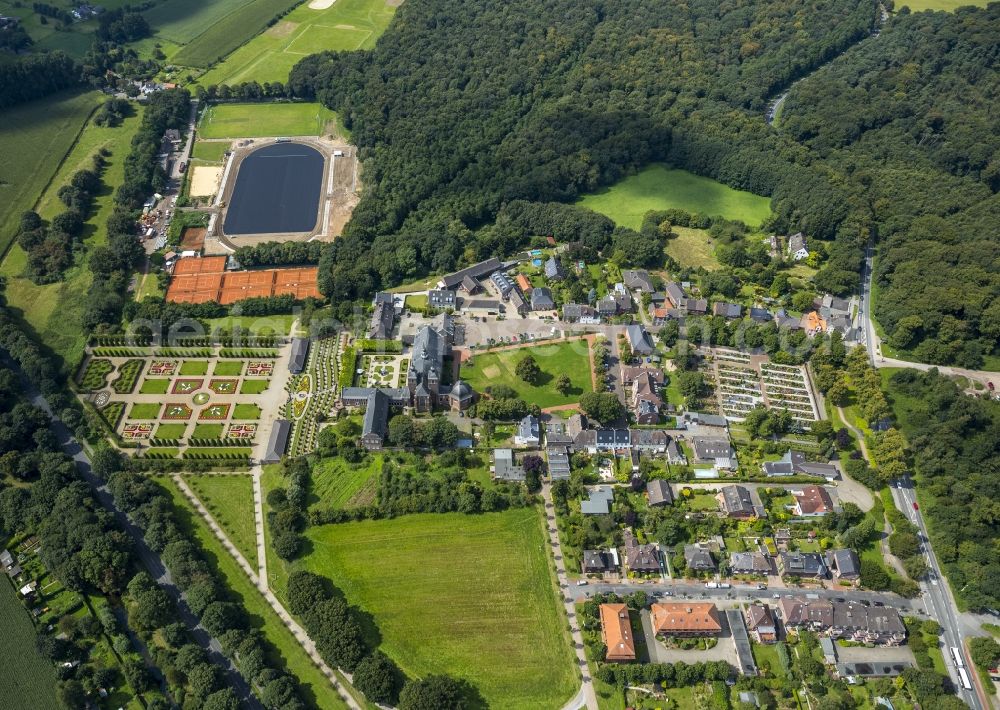 Aerial image Kamp-Lintfort - Monastery grounds and terrace garden of the monastery garden of the Cistercian monastery in Kamp-Lintfort in the state of North Rhine-Westphalia