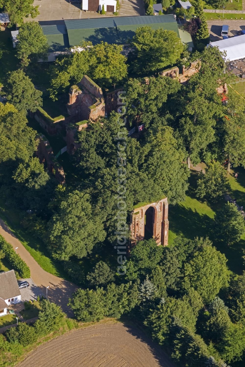 Greifswald OT Wieck from the bird's eye view: Ruins of the monastery Eldena in Wieck, a district of Greifswald on the Bay of Greifswald in Mecklenburg-Western Pomerania