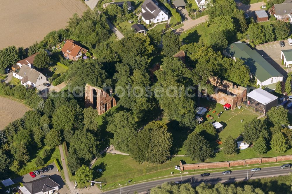 Aerial photograph Greifswald OT Wieck - Ruins of the monastery Eldena in Wieck, a district of Greifswald on the Bay of Greifswald in Mecklenburg-Western Pomerania